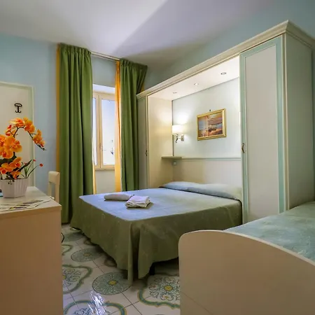 Rivamare Hotel 3*