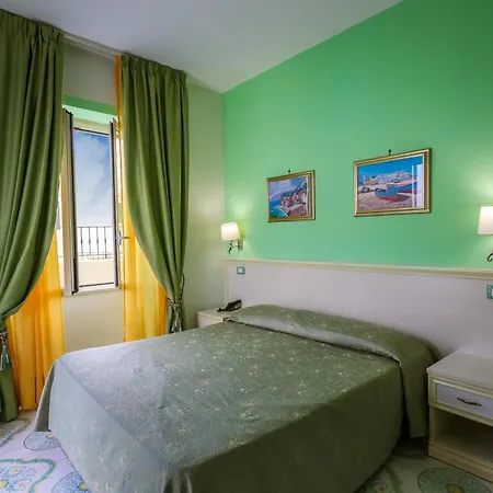 Rivamare Hotel