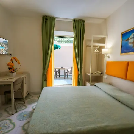 Hotel Rivamare