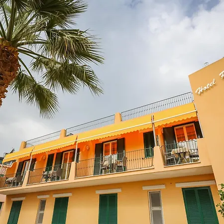 Hotel Rivamare