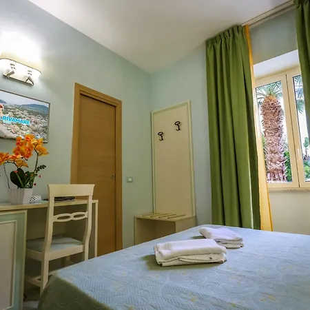 Hotell Rivamare Ischia