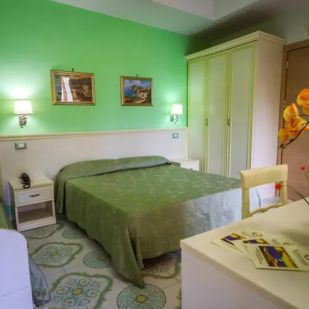 Hotel Rivamare Ischia