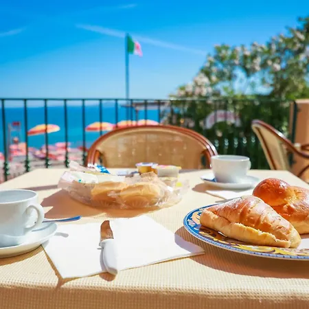 Hotel Rivamare Isquia