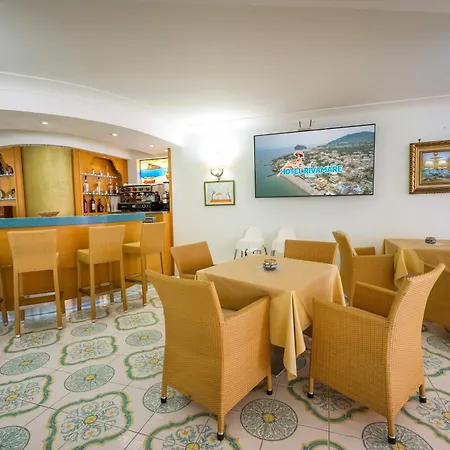 Hotell Rivamare