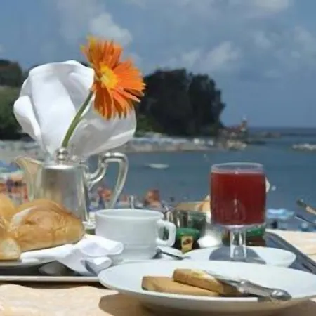 Hotell Rivamare Ischia