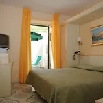 Отель Rivamare